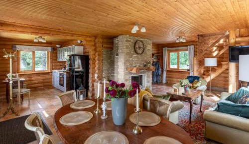 Three-Bedroom Townhouse