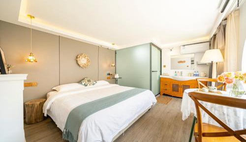 Double Room with Private External Bathroom