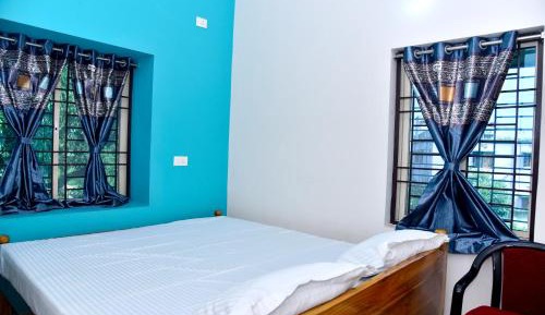 Deluxe Double Room (2 Adults + 1 Child)