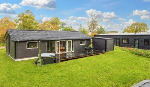 Four-Bedroom Holiday Home