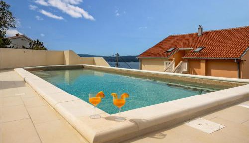One-Bedroom Holiday Home