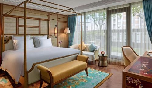 Executive King Room with Lounge Access - High Floor