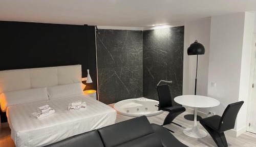 Suite with Spa Bath