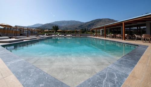 Double Room with Pool View