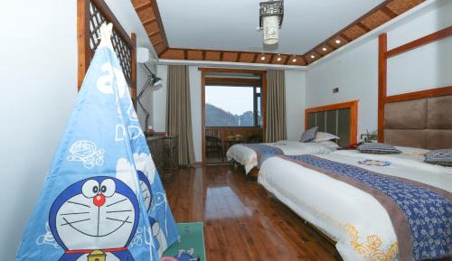 Deluxe Family Room