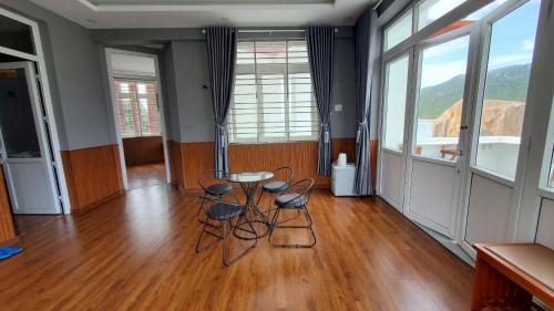 Deluxe Double Room with Balcony and Sea View