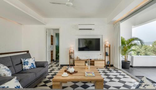 ElTesoro-Brand new apt with large terrace -Siolim