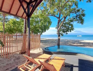 Suite with Private Pool