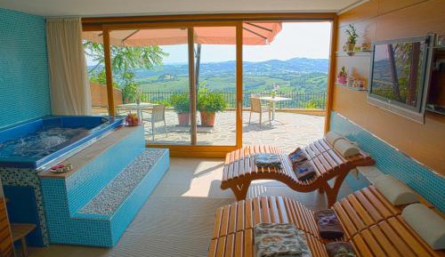 Deluxe Double Room with Spa Access In Private
