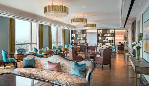 The Manor Deluxe