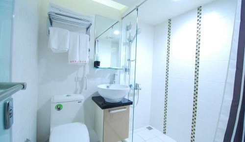 Economy Triple Room