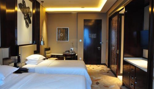 Club Twin Room