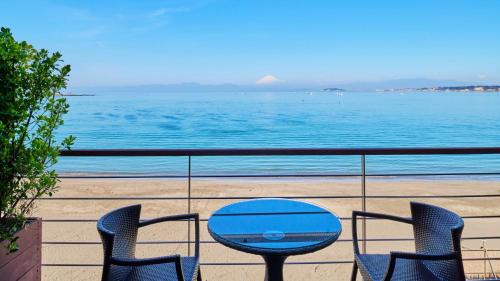 Standard Queen Room with Ocean View