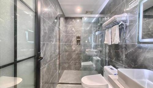 Deluxe Family Suite