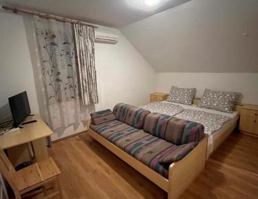 Triple Room with Private Bathroom