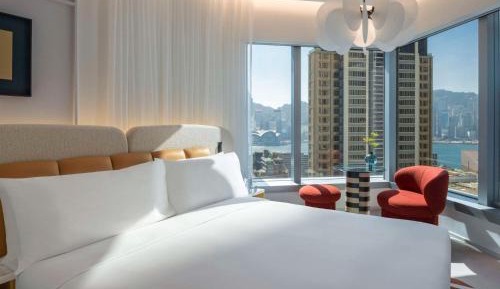 Signature Skyline King Room