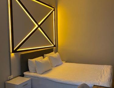 Deluxe Studio
