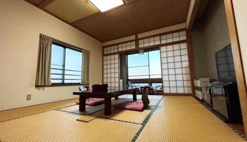 Japanese-Style Room