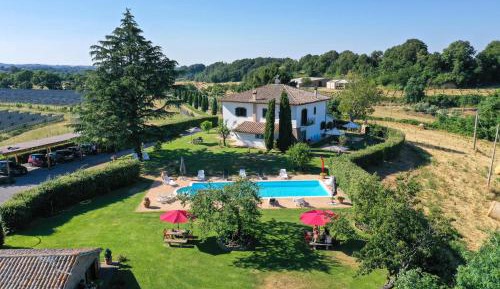 Seven-Bedroom Holiday Home