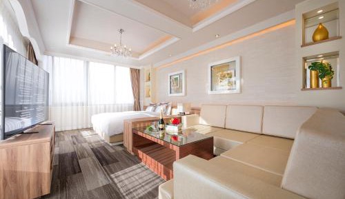 Queen Room