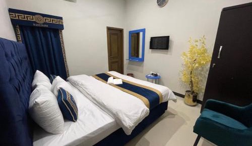 Queen Room