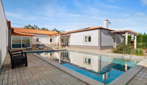Villa with Garden View
