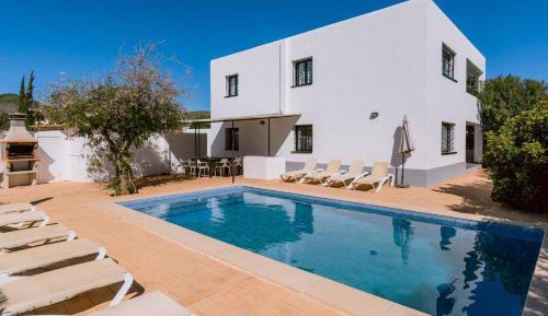 Six-Bedroom Villa 
