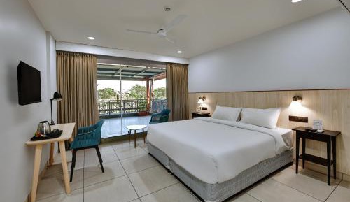 Deluxe Double or Twin Room
