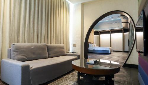 Titanium Suite