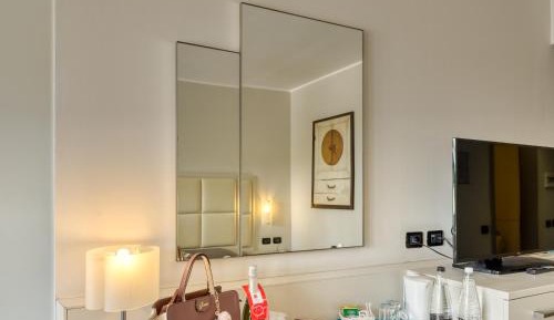 Quintuple Room