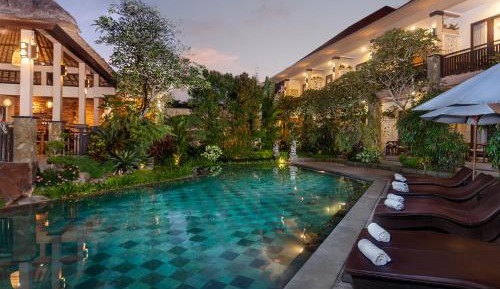 King Suite with Pool View and Free Benefits