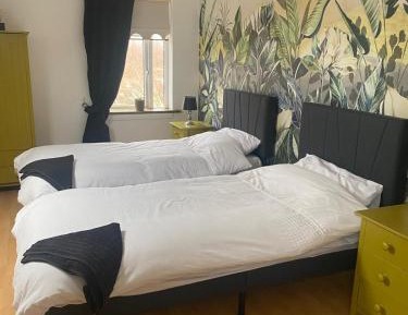 Twin Room with Private Bathroom