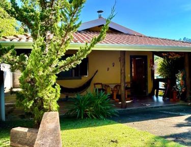 Bungalow with Patio