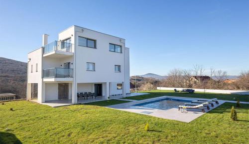 Four-Bedroom Holiday Home