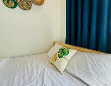 Deluxe Double Room with Side Sea View
