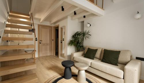 Estia- Two Floor Suite with Pool View