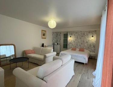 Standard King Room