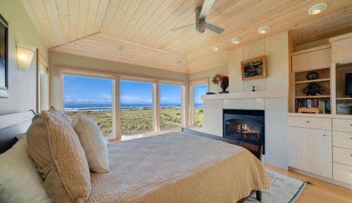 Four-Bedroom Holiday Home