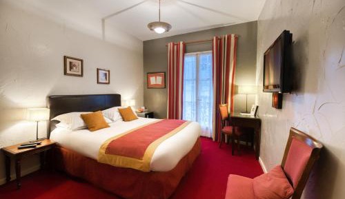 Standard Queen Room