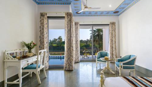 Suite with Private Pool