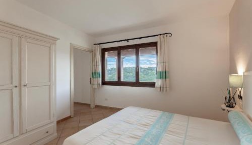 One-Bedroom Apartment with Air Conditioning and Terrace or Balcony (4 People)