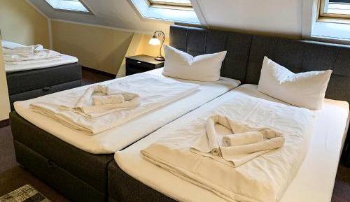 Triple Room with Private Bathroom