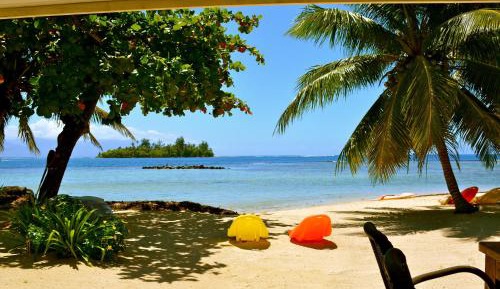 Two-Bedroom Bungalow with Sea View