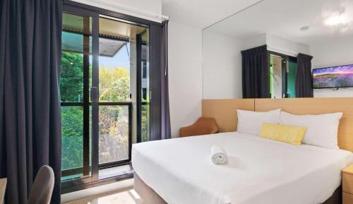 Standard Queen Room