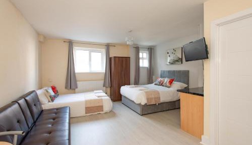 Studio Apartment