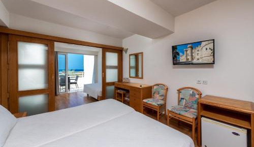 Family Room with Sea View