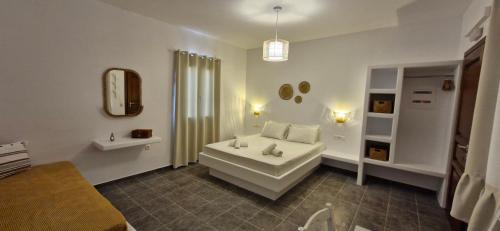 Triple Room with Terrace