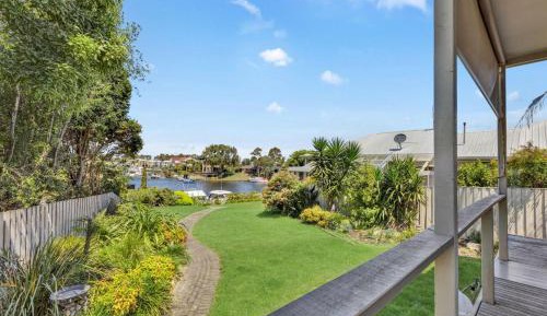 Three-Bedroom Holiday Home 
