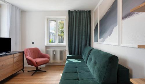 Superior One-Bedroom Apartment