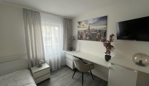 Single Room with Private External Bathroom